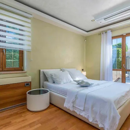 Vila Rosa Labin